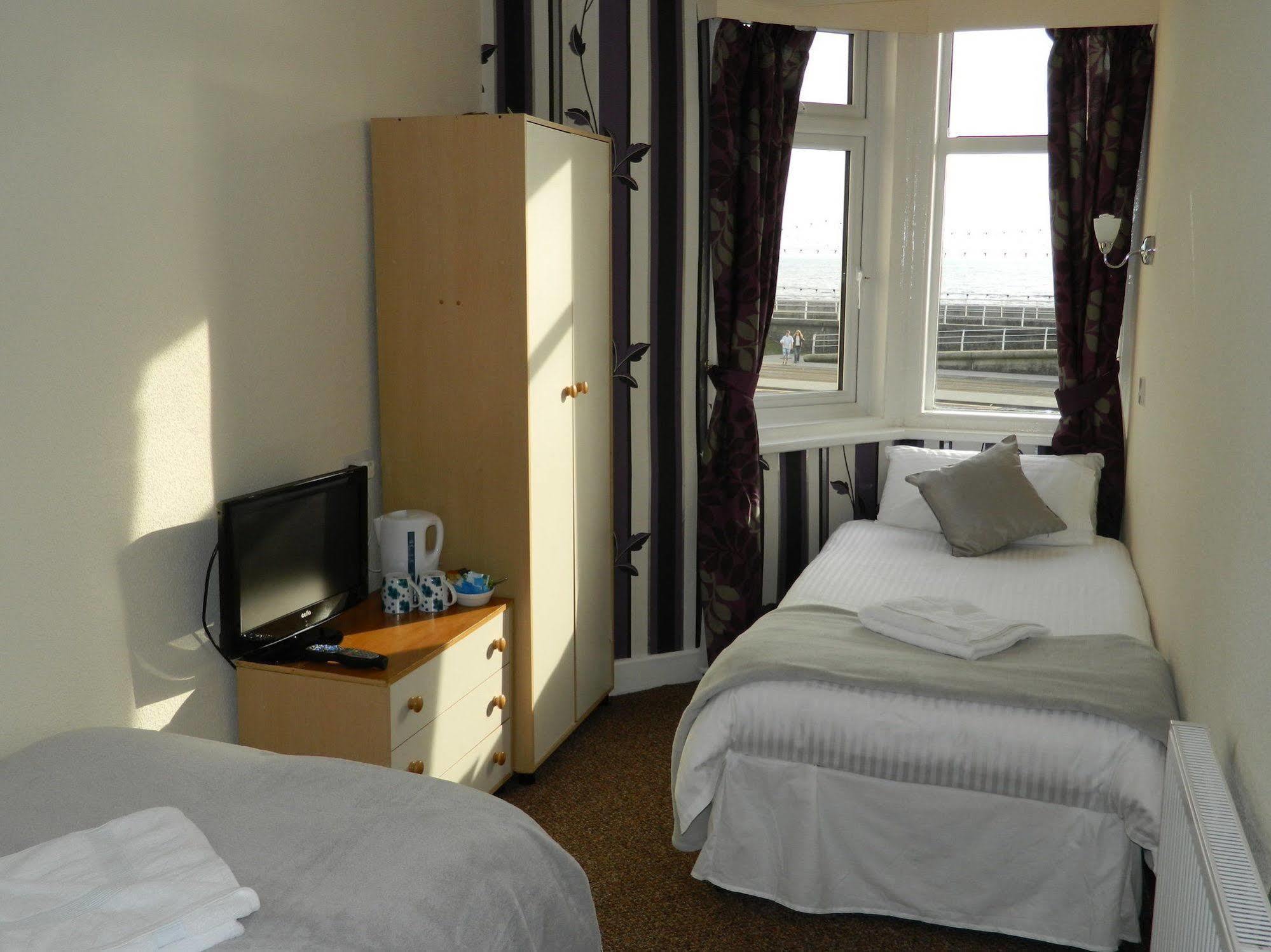 Ocean Bay Hotell Blackpool Exteriör bild